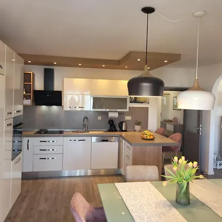 Ana Apartment